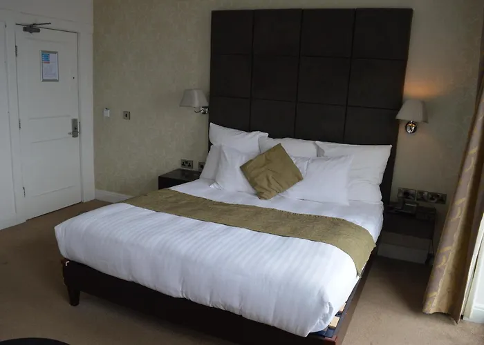 Cliff Hotel