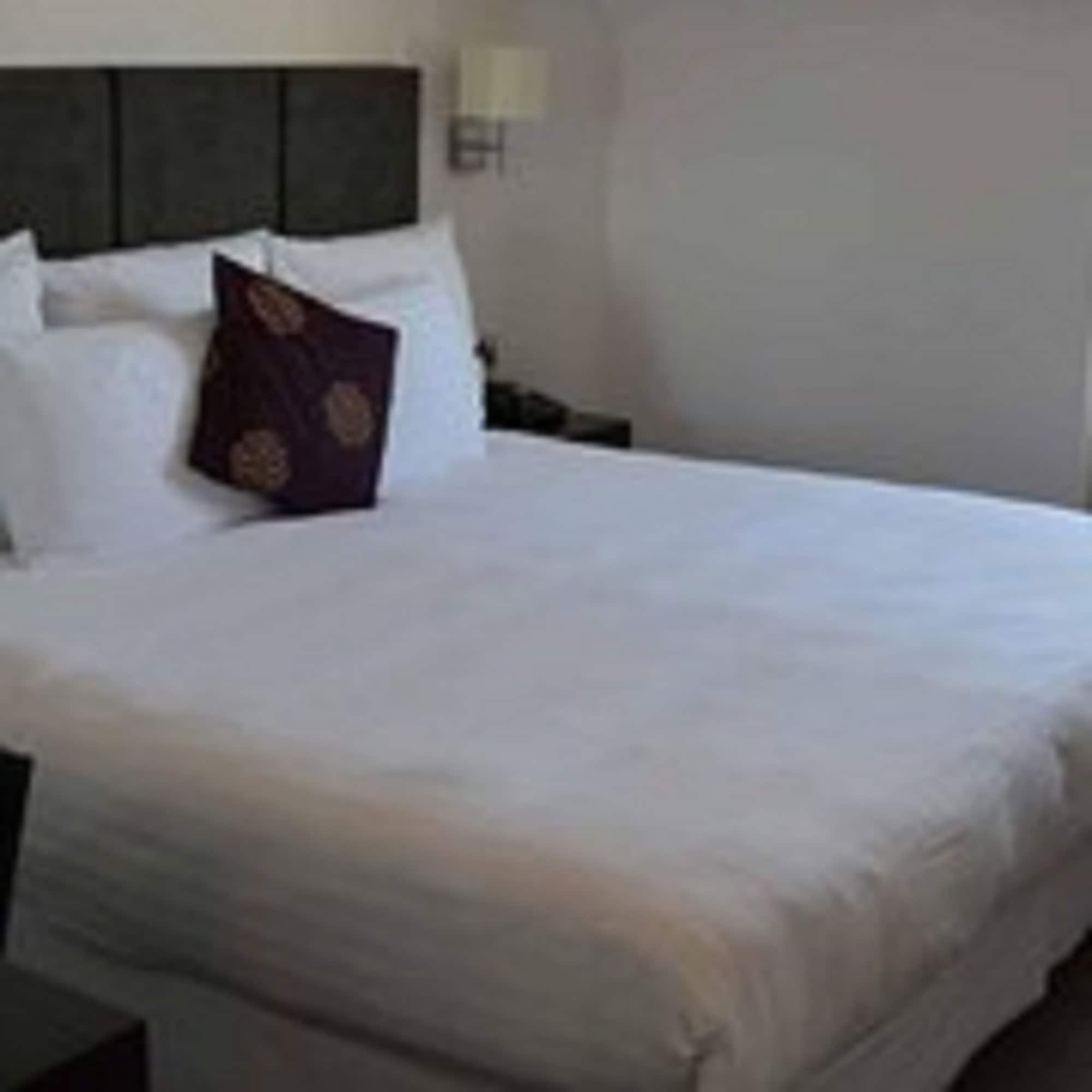 Cliff Hotel 3*