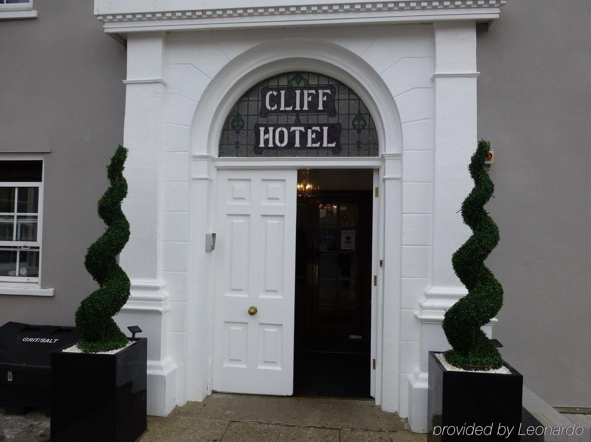 Cliff Hotel 3*