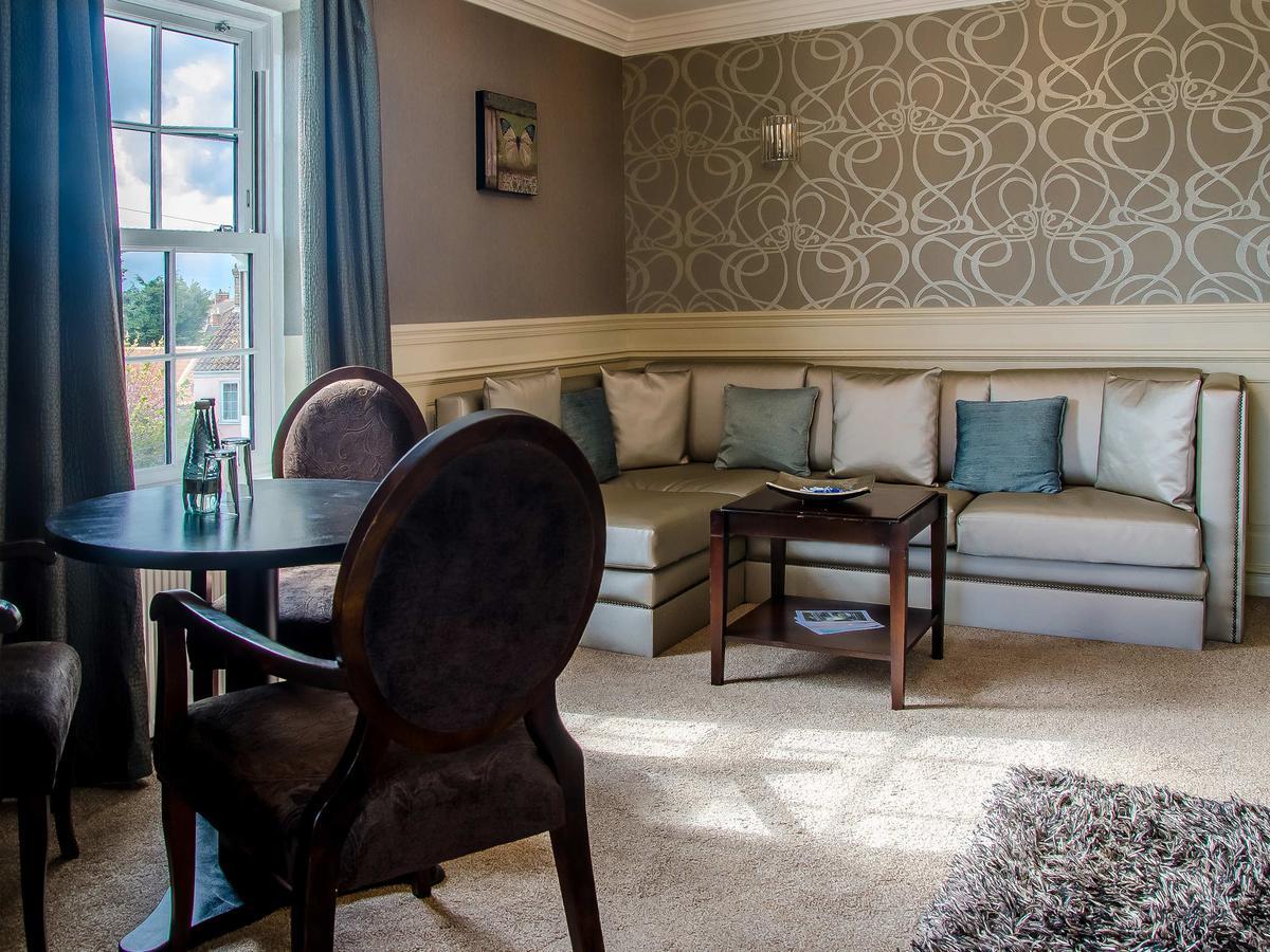 Cliff Hotel